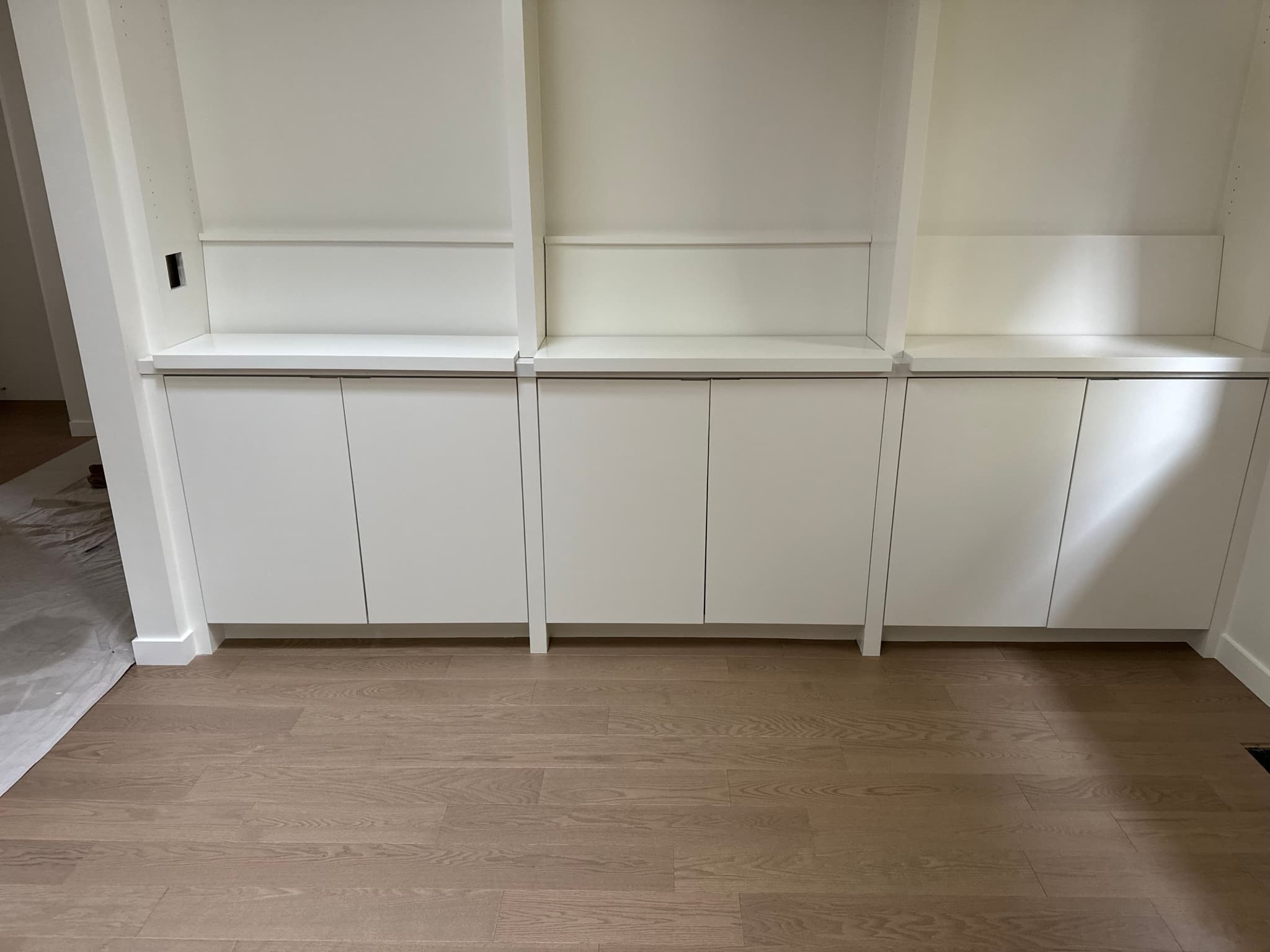 BUILT IN CABINETS FINISHING